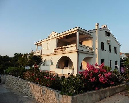 Apartments Biserka Пунат Экстерьер фото