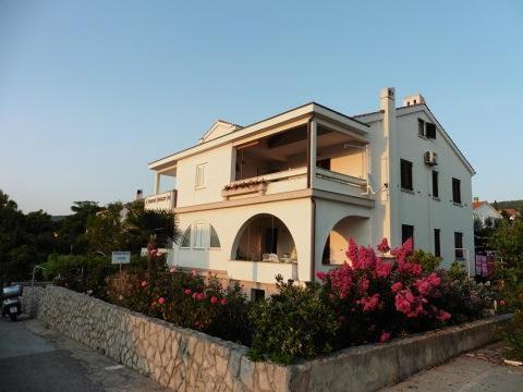 Apartments Biserka Пунат Экстерьер фото
